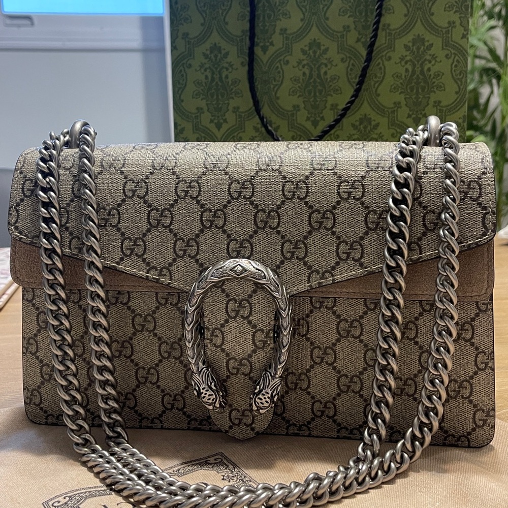 Gucci Dionysus GG Medium Shoulder Bag